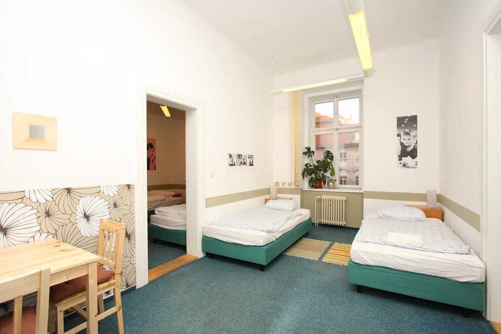 Charles Square Hostel Praga Exterior foto