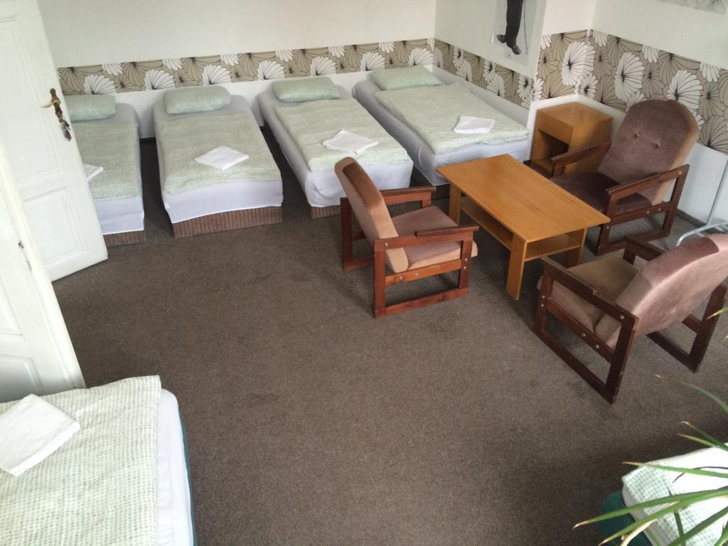 Charles Square Hostel Praga Cameră foto