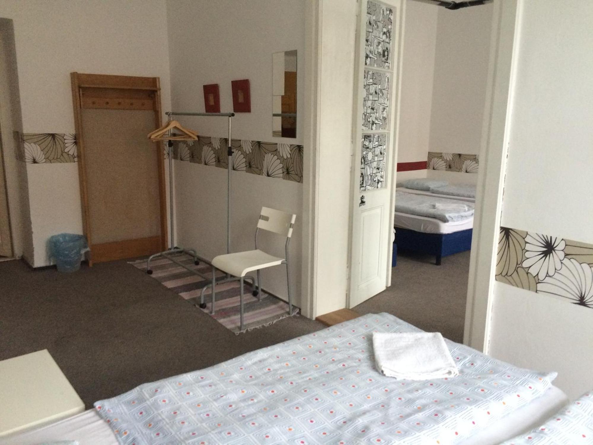 Charles Square Hostel Praga Cameră foto